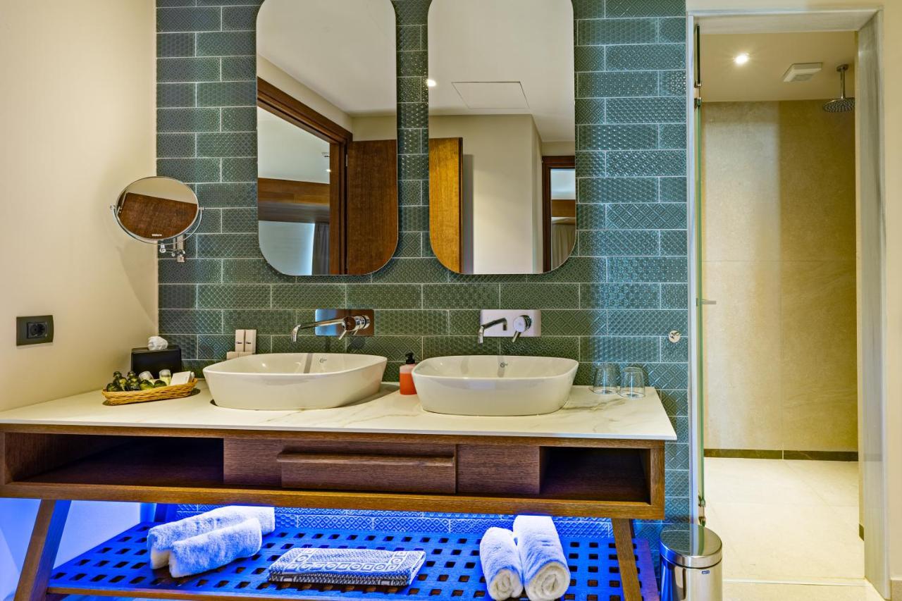 העיירה רתימנו Minos Ambassador Suites & Spa - Adults Only מראה חיצוני תמונה